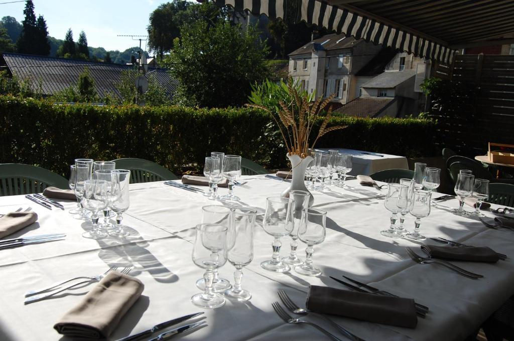 Aux Bles D'Or Hotel Пиерфон Екстериор снимка