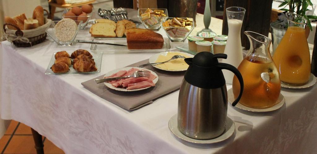 Aux Bles D'Or Hotel Пиерфон Екстериор снимка