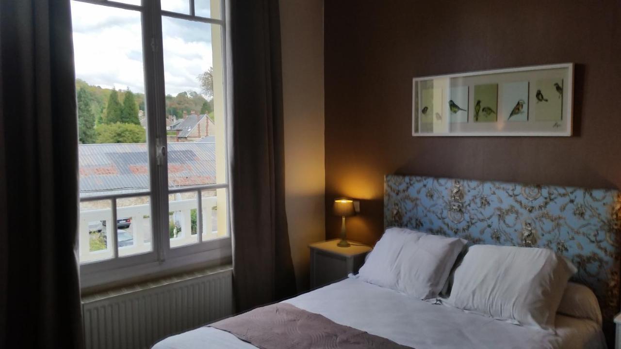 Aux Bles D'Or Hotel Пиерфон Стая снимка